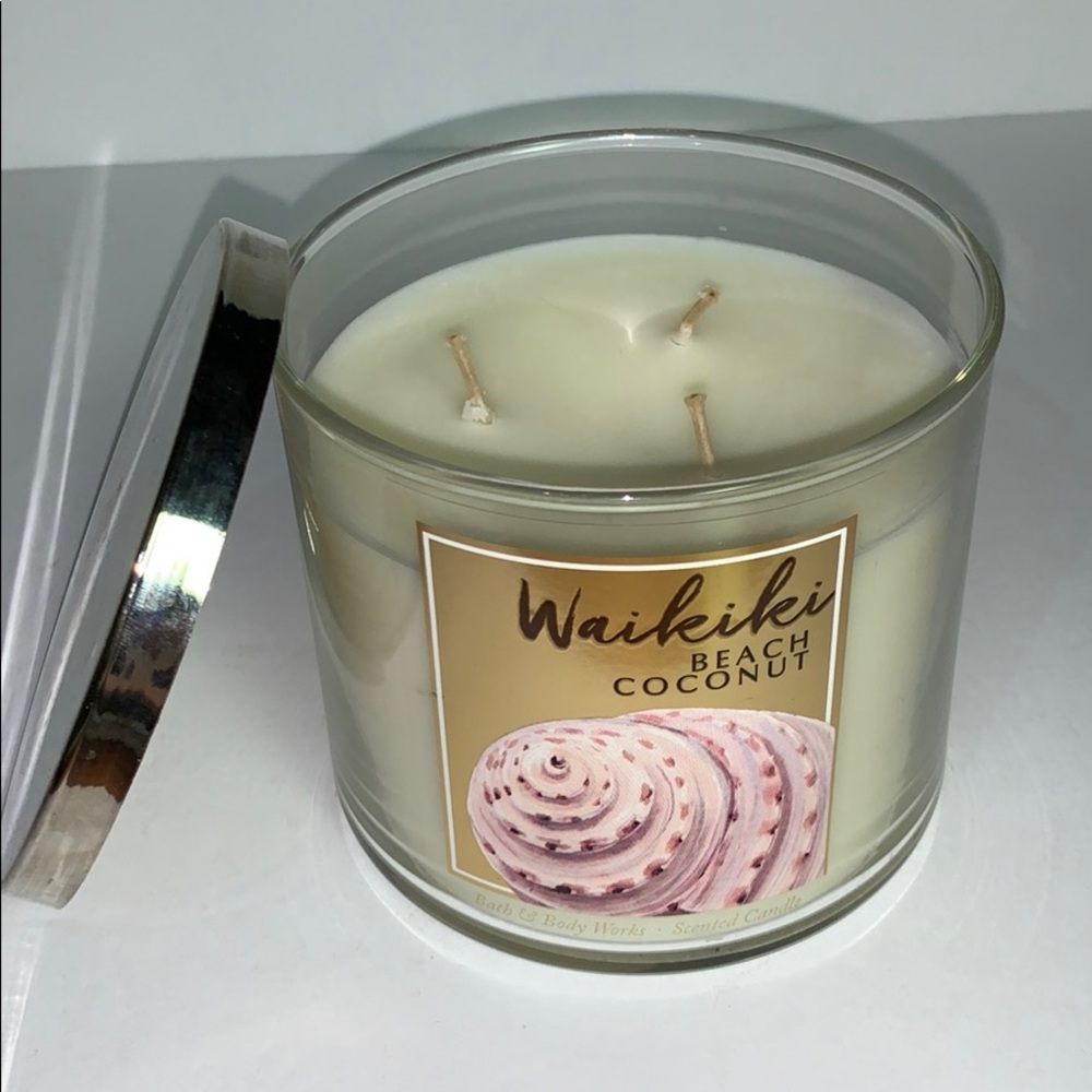 Waikiki Beach Coconut 3 Wick Candle Bath & Body
